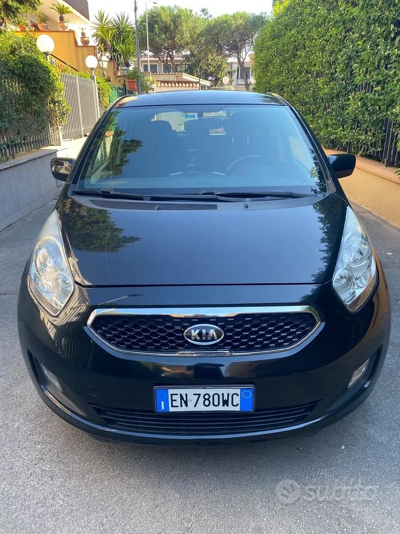 Kia Venga 2012 photo 2