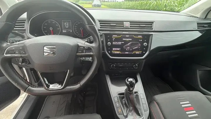 Seat Ibiza 2018 photo 2