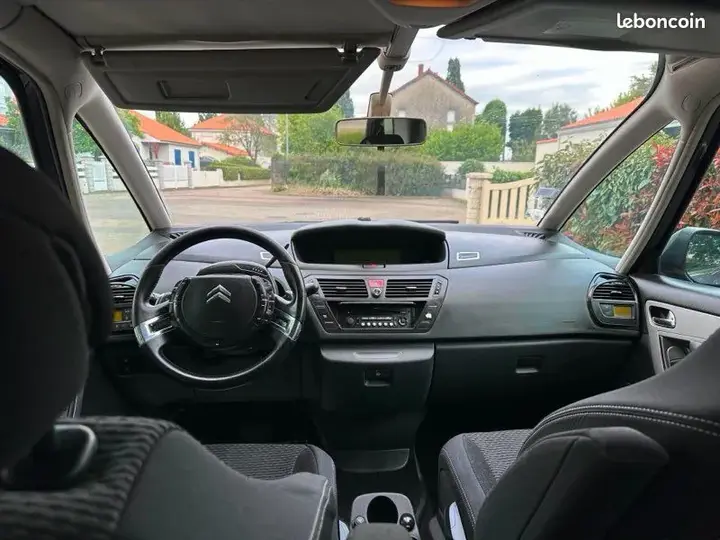 Citroen C4 Picasso 2009 photo 3