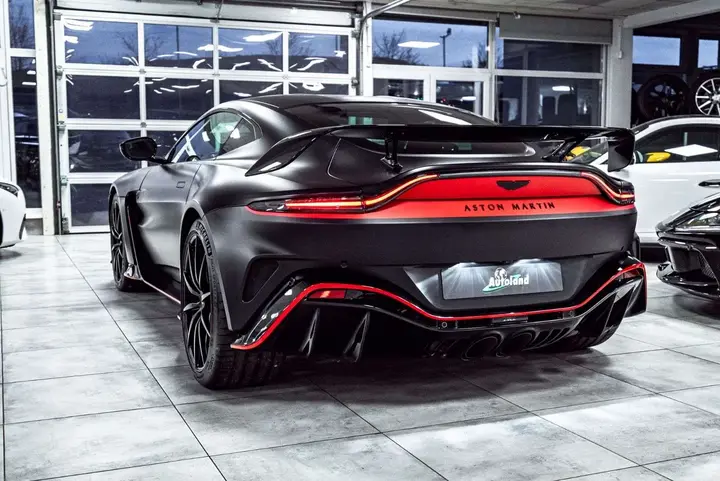 Aston Martin Vantage 2022 photo 5