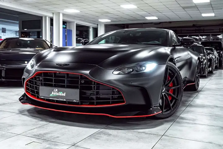 Aston Martin Vantage