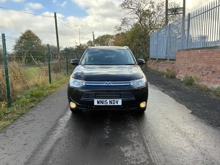 Mitsubishi Outlander 2015 photo 3
