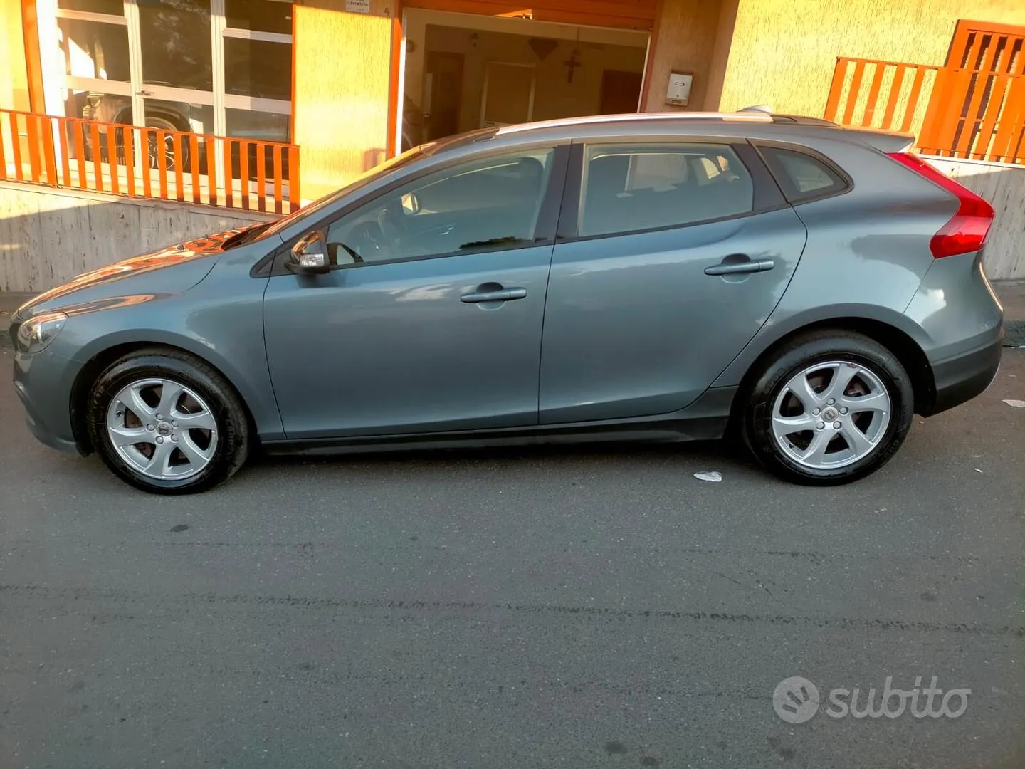Volvo V40 2018 photo 4