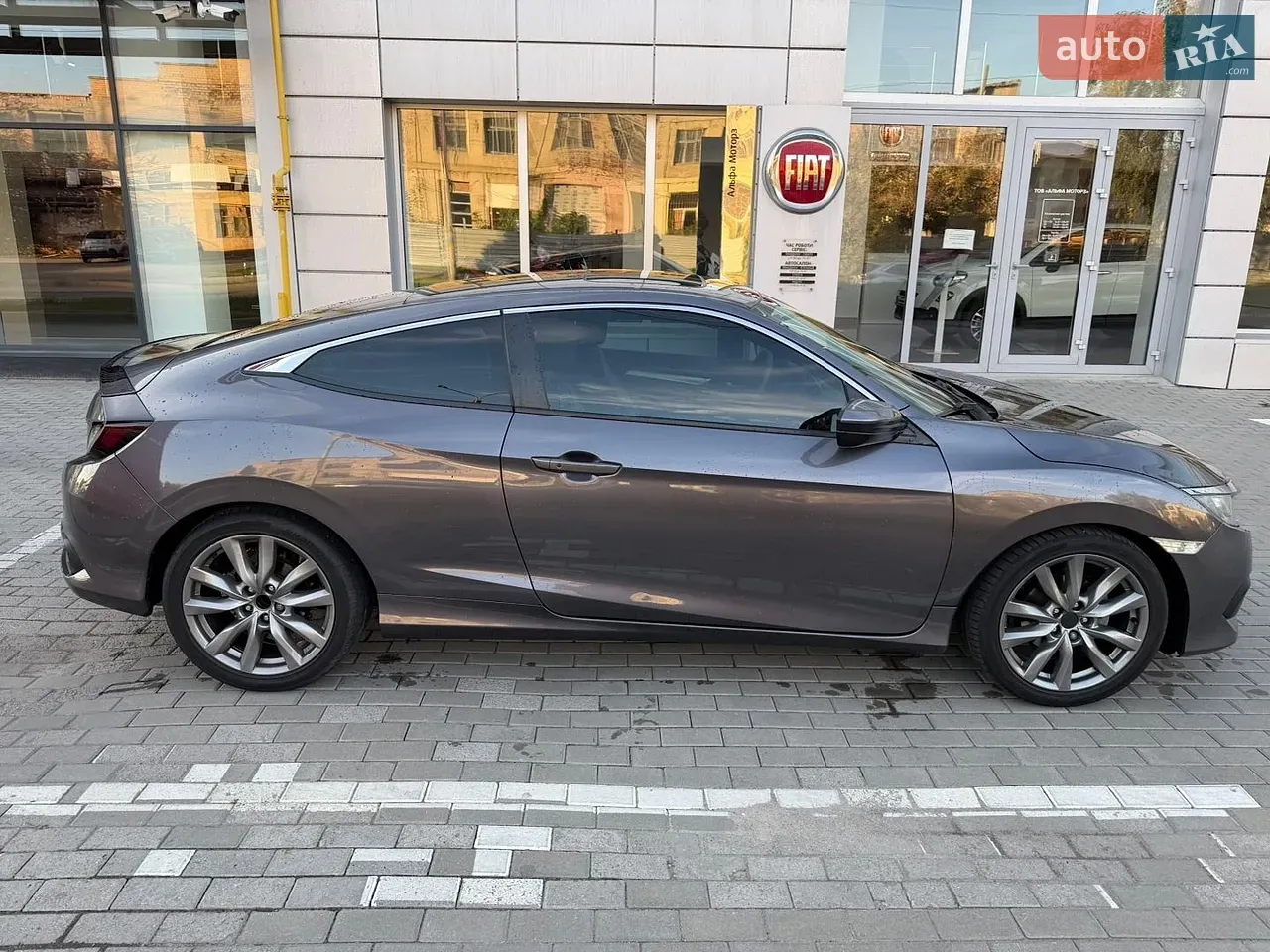 Honda Civic 2018 photo 2
