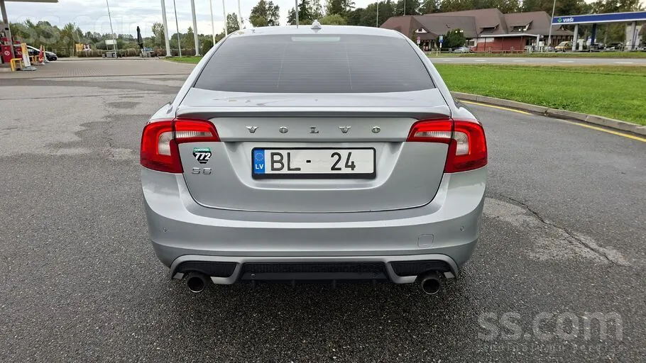 Volvo S60 2011 photo 5