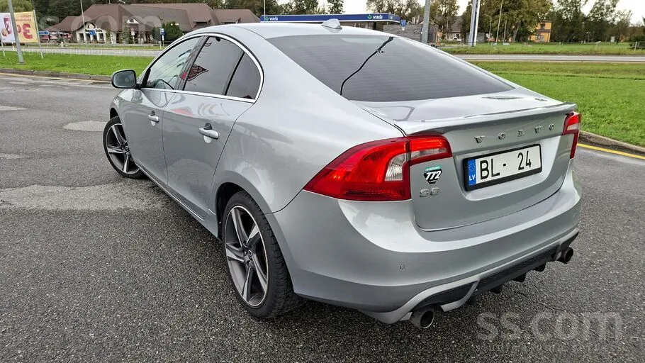Volvo S60 2011 photo 3