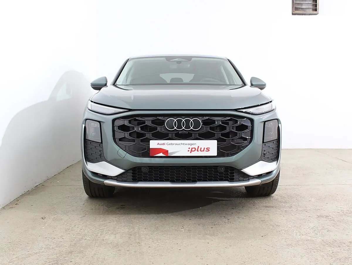 Audi Q3 2026 photo 2
