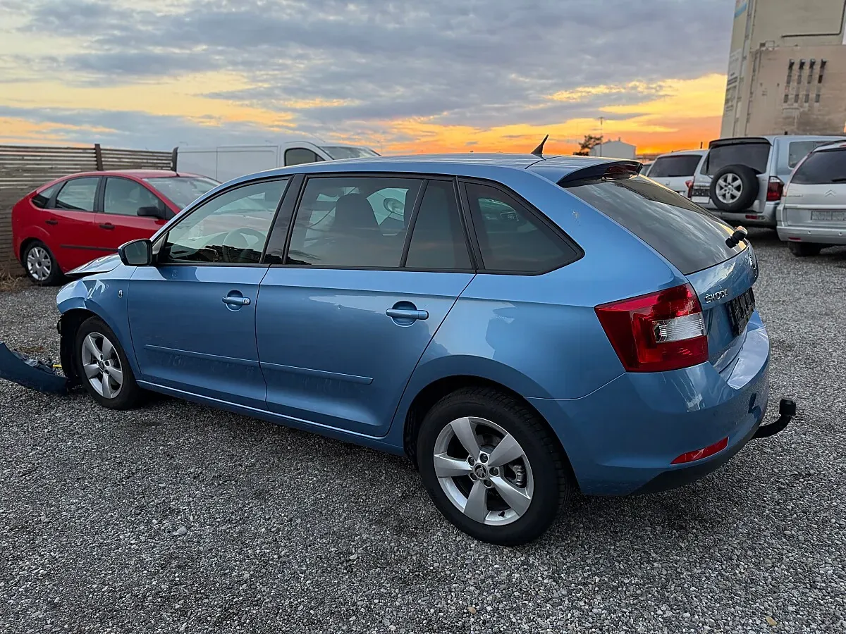 Skoda Rapid 2015 photo 3