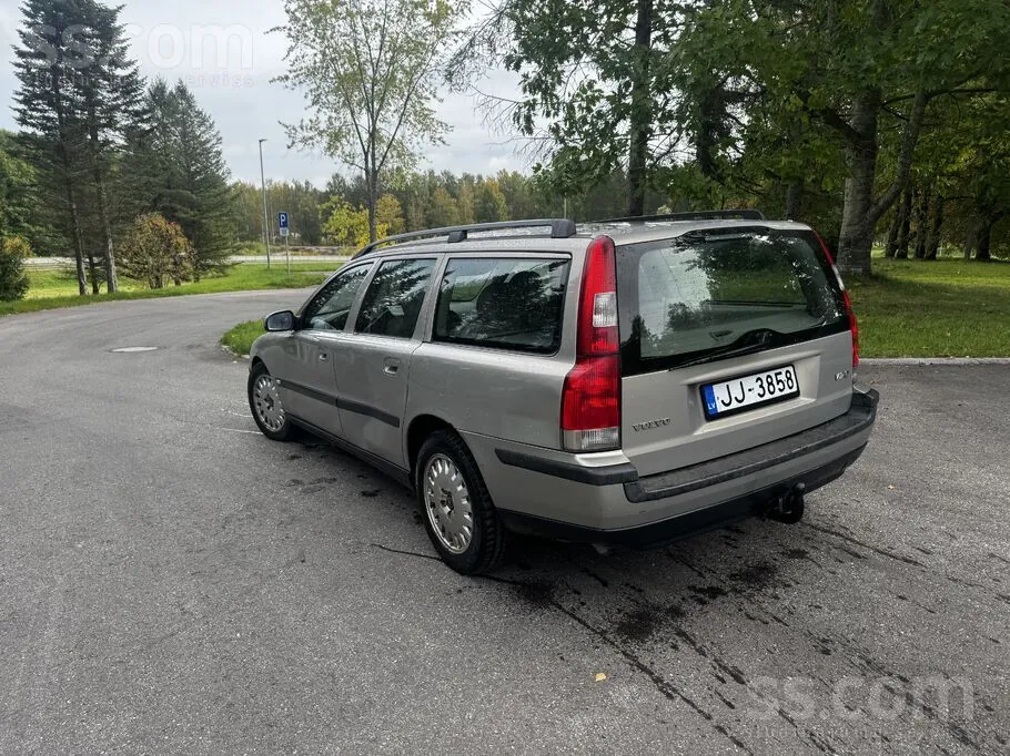 Volvo V70 2001 photo 4