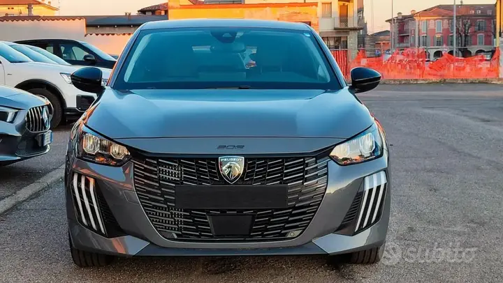 Peugeot 208 2025 photo 2