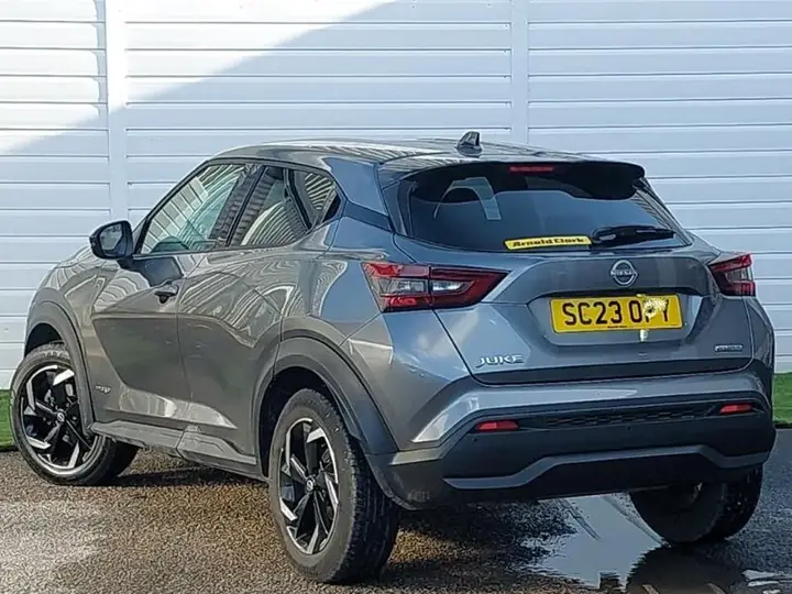 Nissan Juke 2023 photo 2