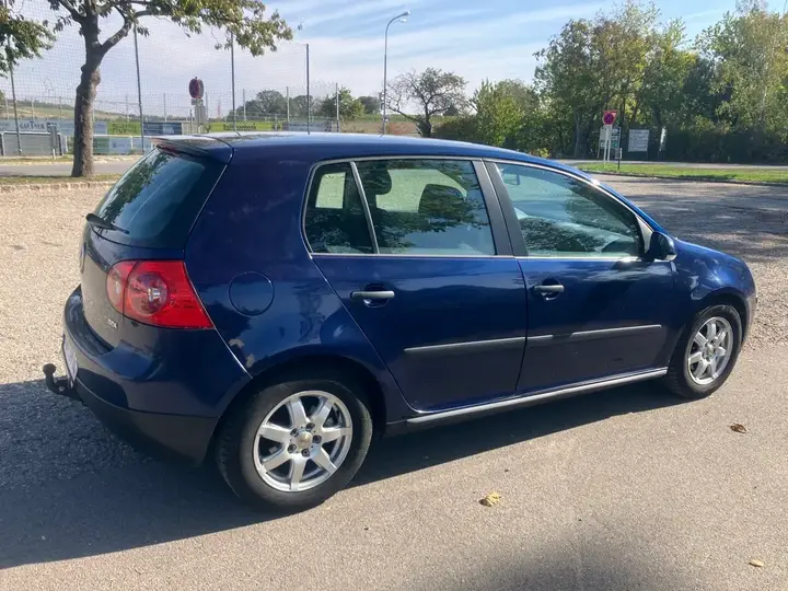 Volkswagen Golf 2006 photo 2