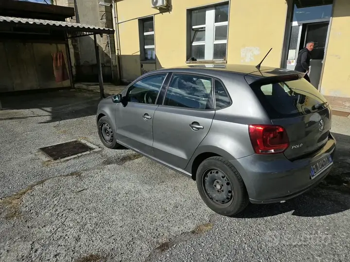 Volkswagen Polo 2013 photo 2