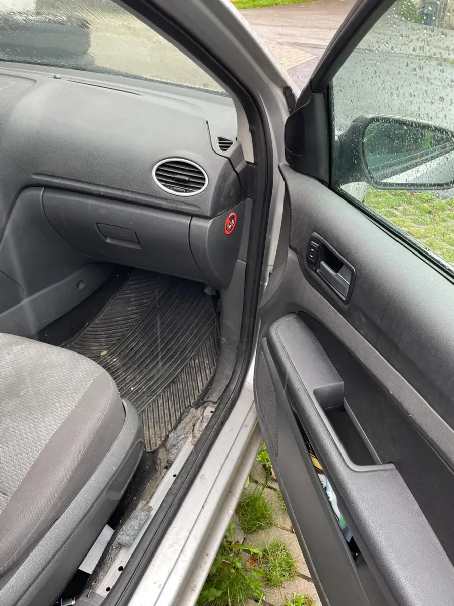 Ford Focus 2007 photo 3