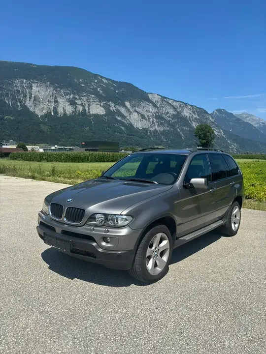 BMW X5 2004 photo 2