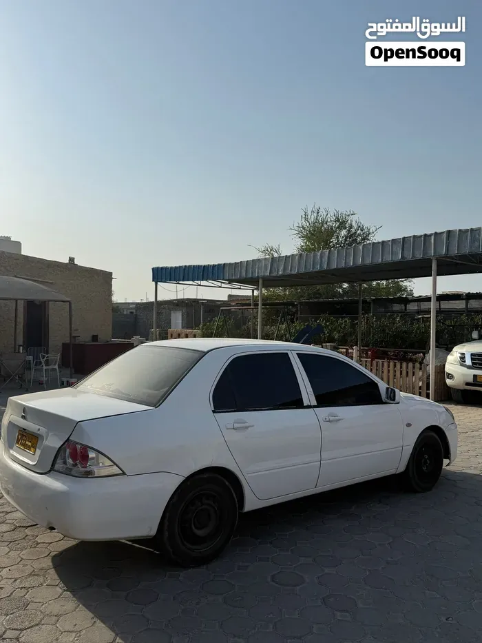 Mitsubishi Lancer 2006 photo 2