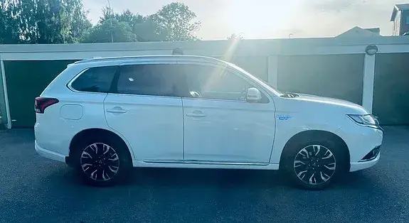 Mitsubishi Outlander 2018 photo 3