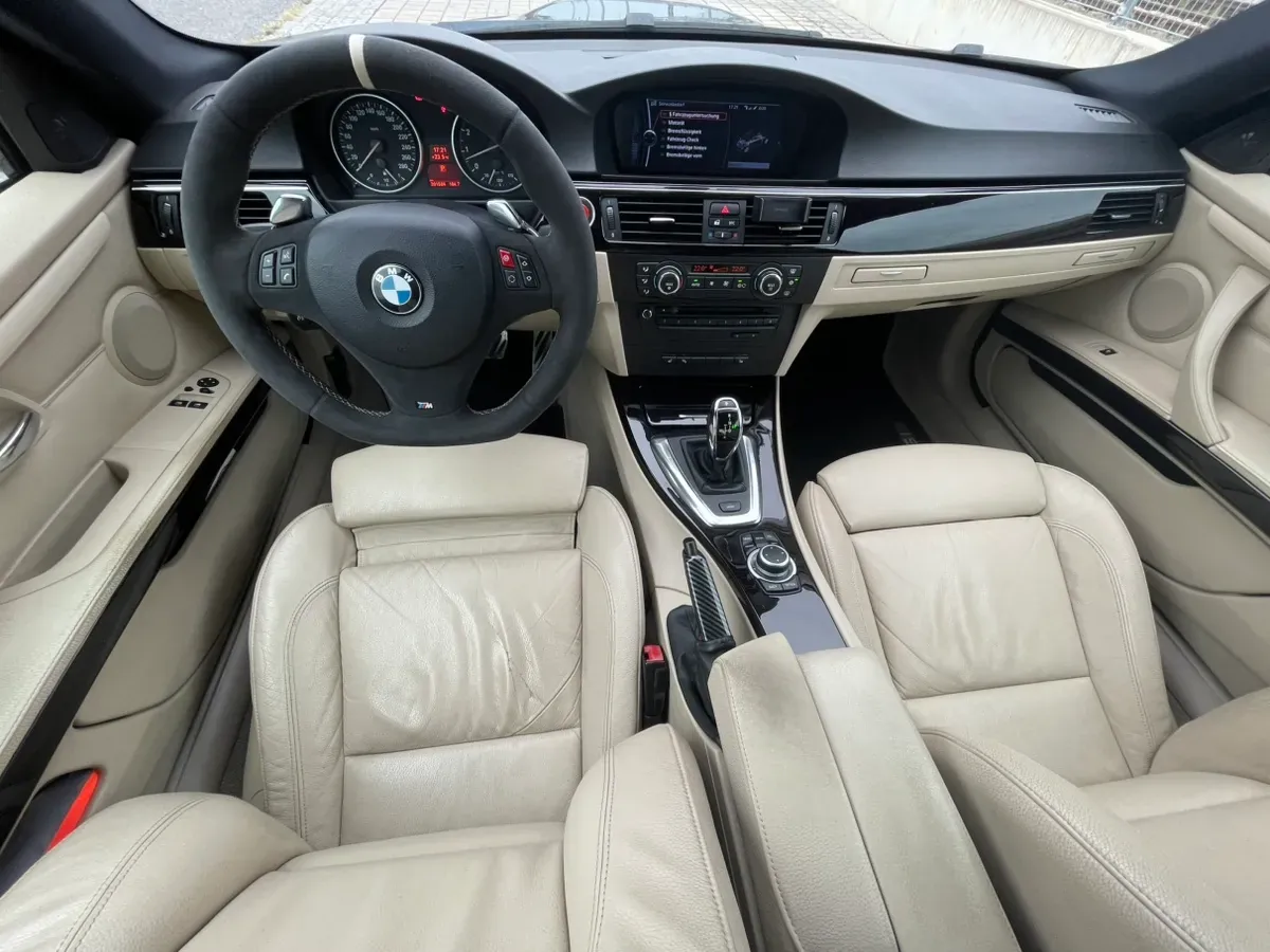BMW 3 Series 2009 photo 3