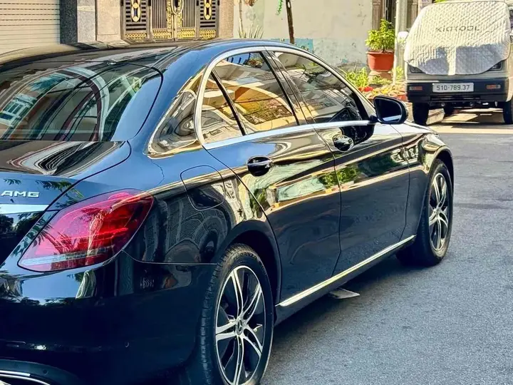 Mercedes-Benz C-Class 2020 photo 3