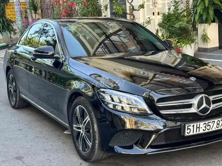 Mercedes-Benz C-Class 2020 photo 2