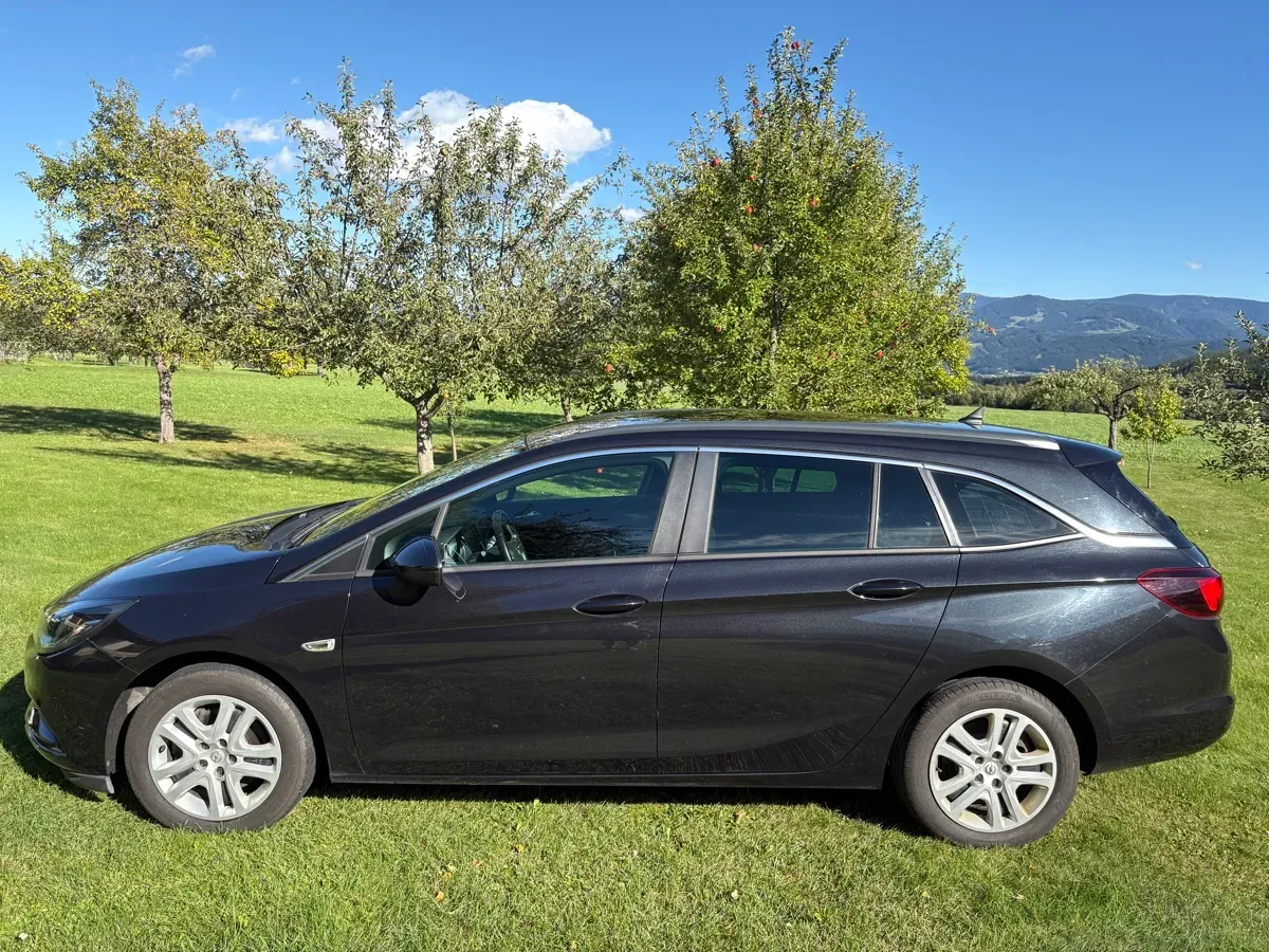 Opel Astra 2016 photo 2