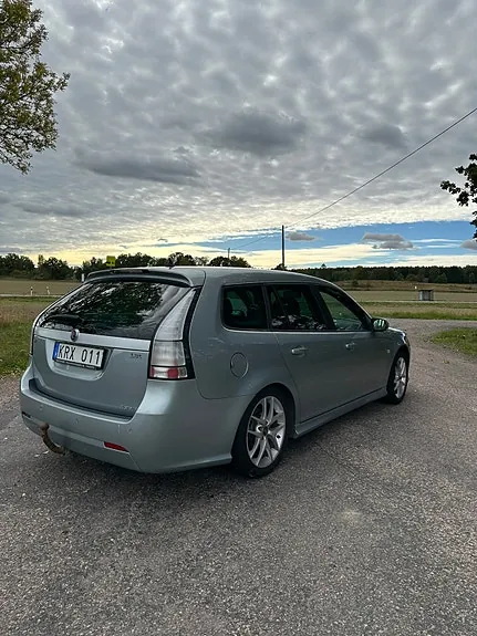 Saab 9-3 2010 photo 4