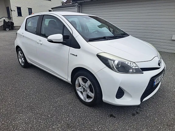 Toyota Yaris 2013 photo 3