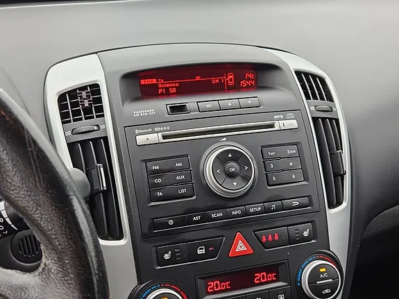 Kia Ceed 2012 photo 2