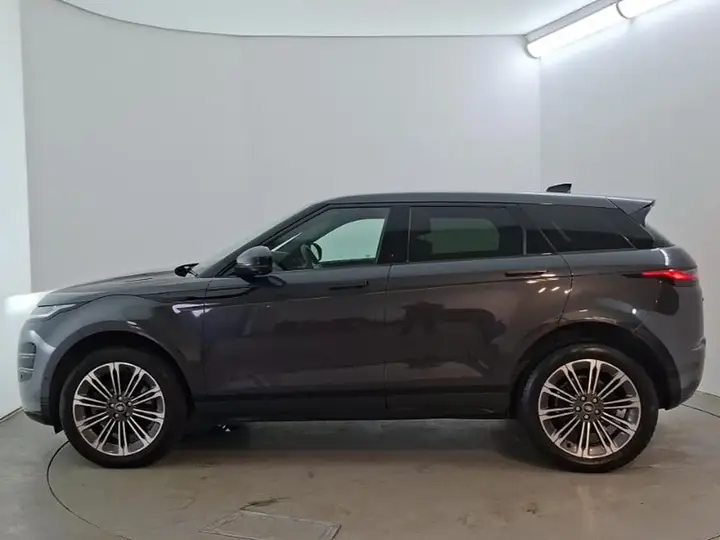 Land Rover Range Rover Evoque 2025 photo 4