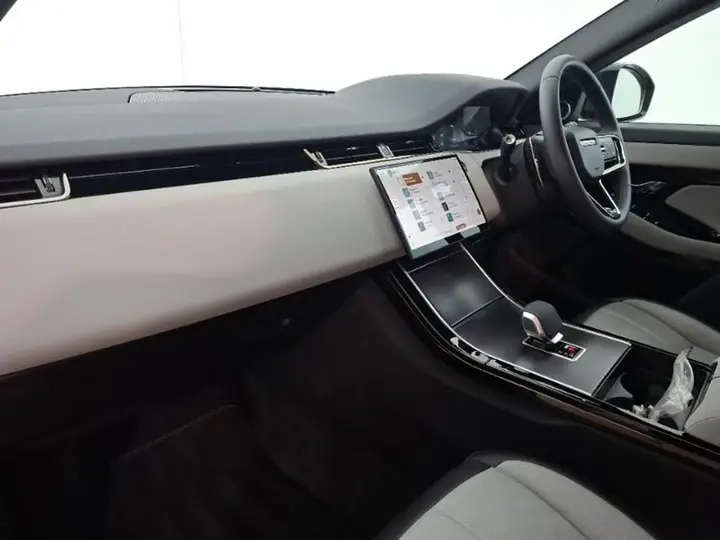 Land Rover Range Rover Evoque 2025 photo 5