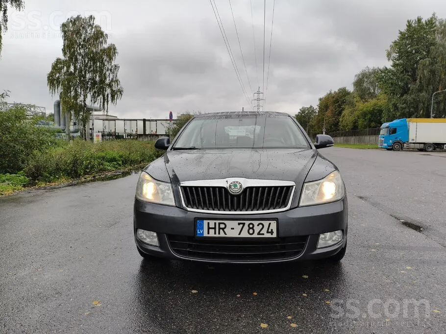 Skoda Octavia 2011 photo 2
