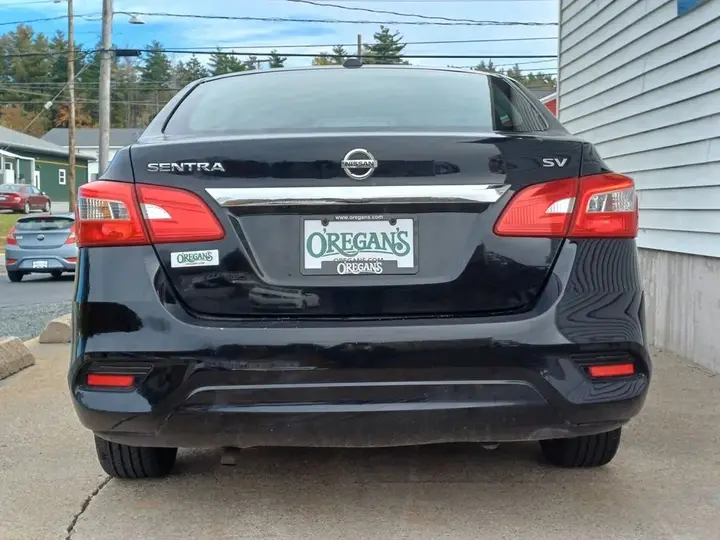 Nissan Sentra 2017 photo 4