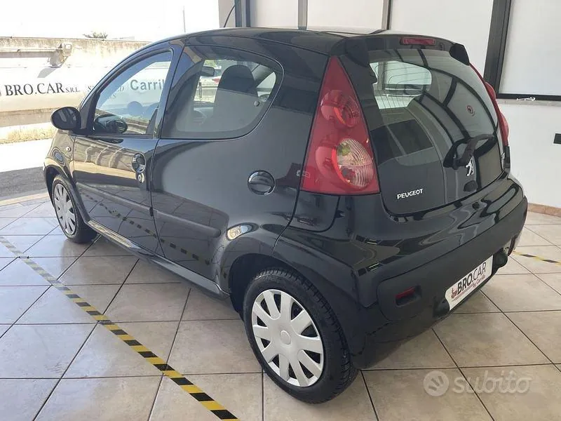 Peugeot 107 2011 photo 4