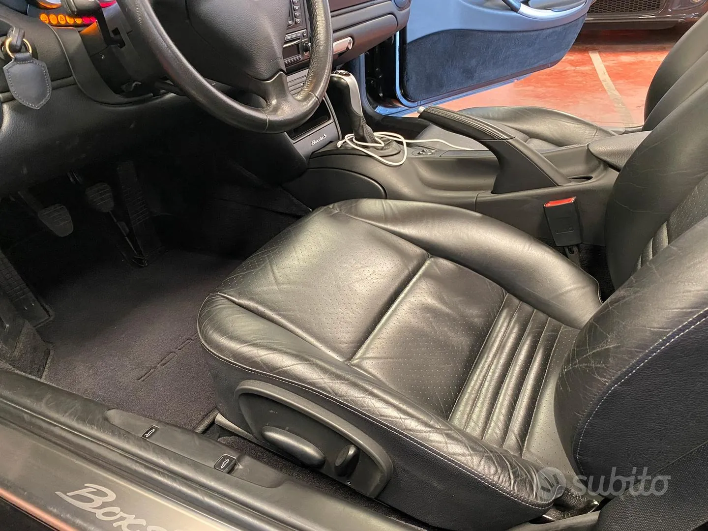Porsche Boxster 2004 photo 2