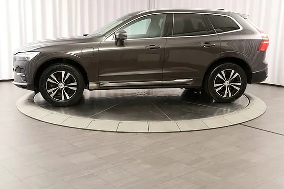 Volvo Xc60 2023 photo 2