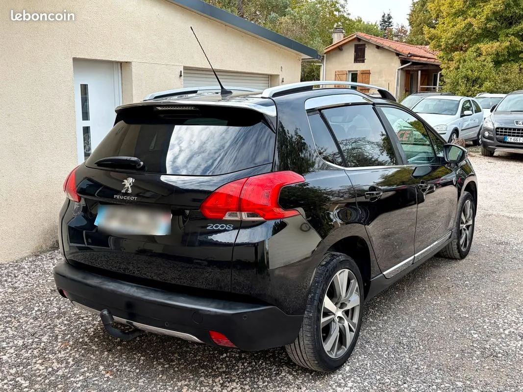 Peugeot 2008 2015 photo 2