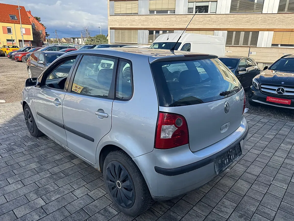Volkswagen Polo 2004 photo 2