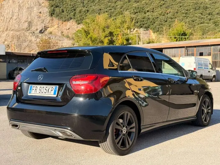 Mercedes-Benz A 180 2018 photo 5