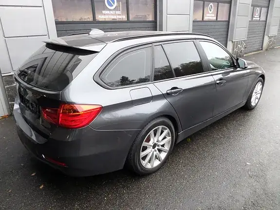 BMW 320I 2013 photo 4