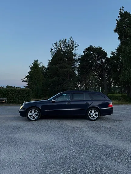 Mercedes-Benz E350 2005 photo 2