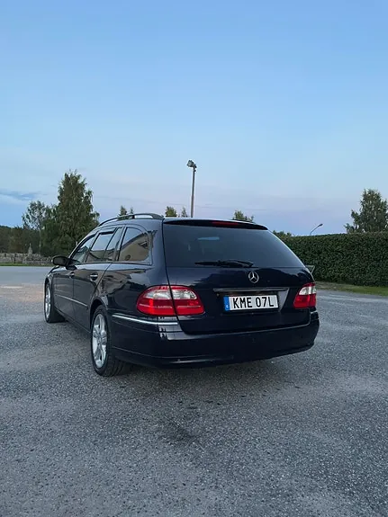 Mercedes-Benz E350 2005 photo 3