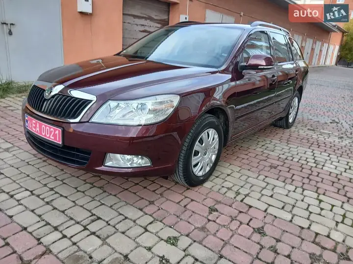 Skoda Octavia 2009 photo 2