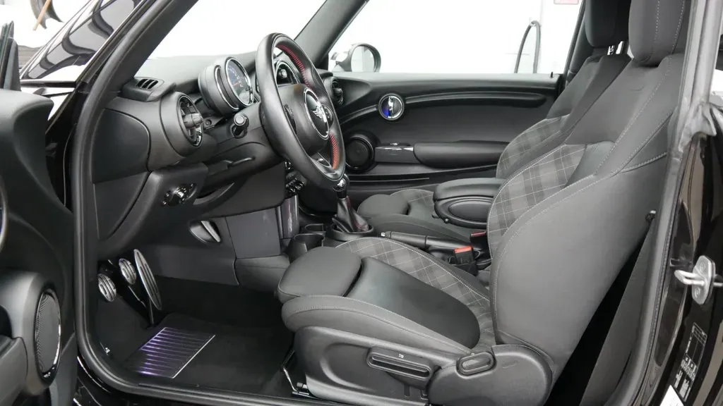 Mini Cooper 2018 photo 2