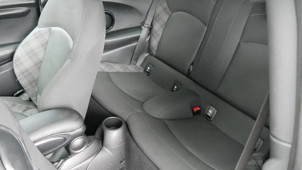 Mini Cooper 2018 photo 3
