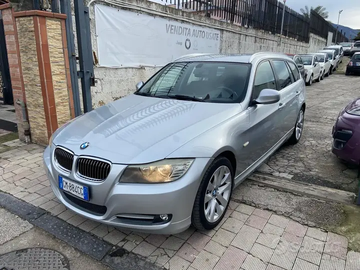 BMW 316 2011 photo 2