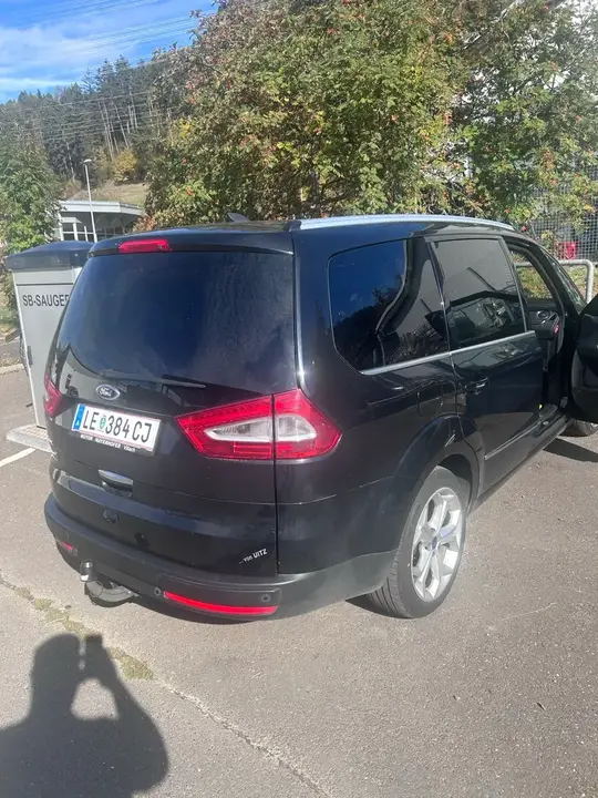 Ford Galaxy 2013 photo 2