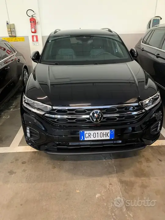 Volkswagen T-Roc 2024 photo 2