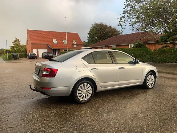 Skoda Octavia 2013 photo 5