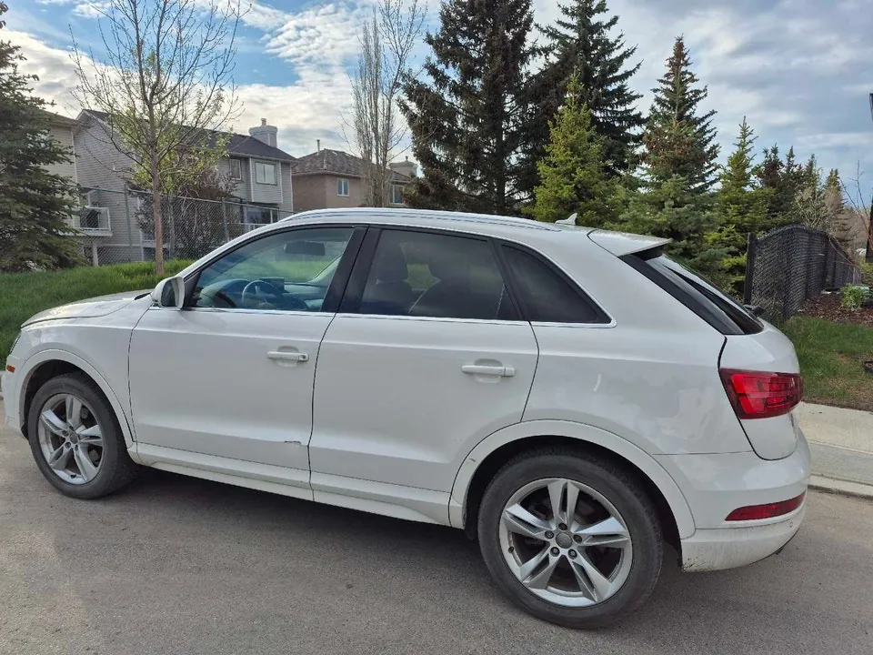 Audi Q3 2016 photo 2