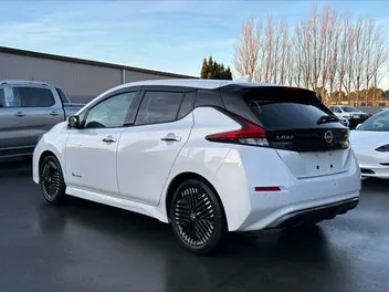 Nissan Leaf 2023 photo 5